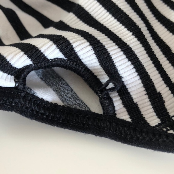 Athleta Striped Y Back Sports Bra Extra Small - Picture 5 of 7